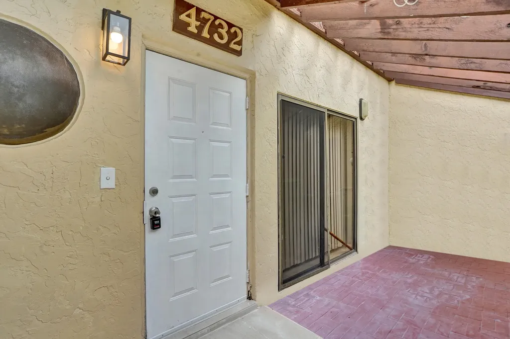 4732 NW 90th Avenue Sunrise FL 33351