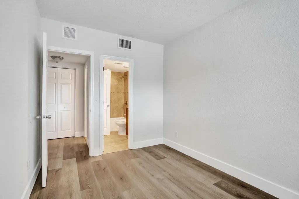 4732 NW 90th Avenue Sunrise FL 33351