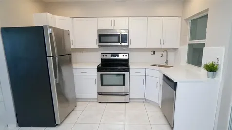 5908 NW 81st Avenue Tamarac FL 33321