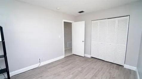 5908 NW 81st Avenue Tamarac FL 33321