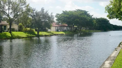 5908 NW 81st Avenue Tamarac FL 33321