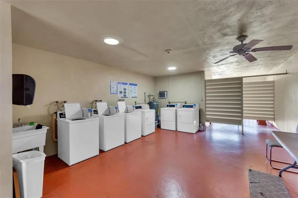 5300 Washington Street Hollywood FL 33021