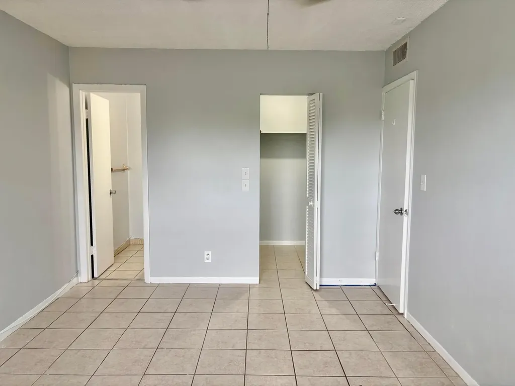 5300 Washington Street Hollywood FL 33021