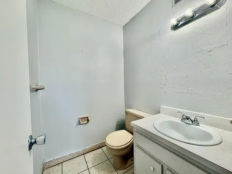 5300 Washington Street Hollywood FL 33021