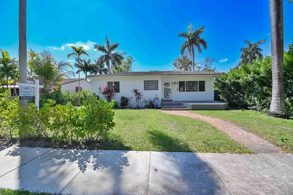 1532 Fletcher Street Hollywood FL 33020