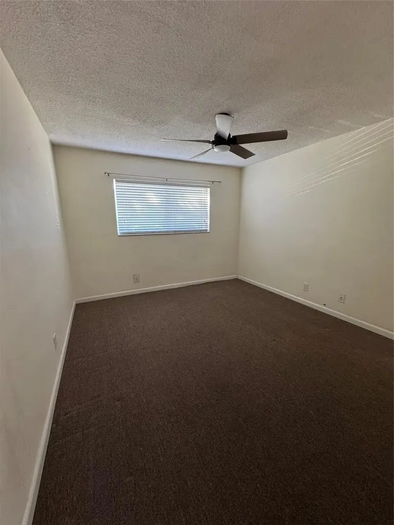 2100 NE 38th Street Lighthouse Point FL 33064