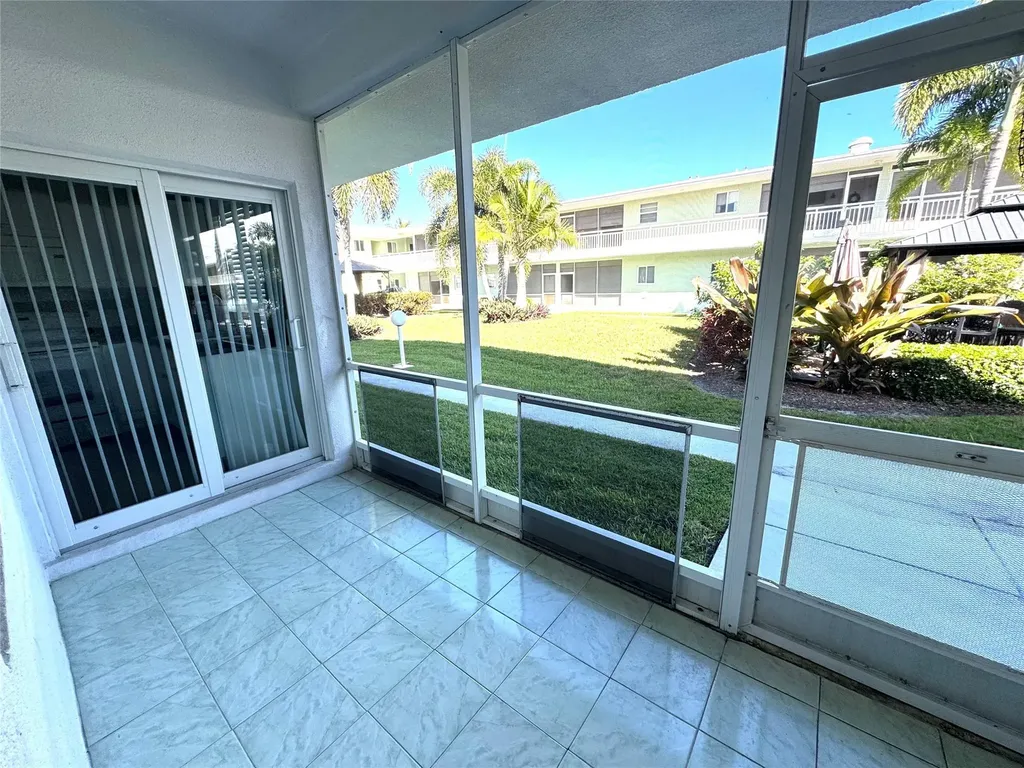 2100 NE 38th Street Lighthouse Point FL 33064