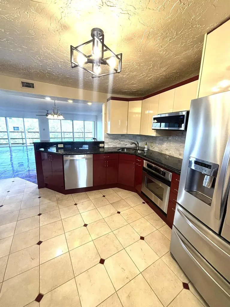 1537 E Hillsboro Boulevard Deerfield Beach FL 33441