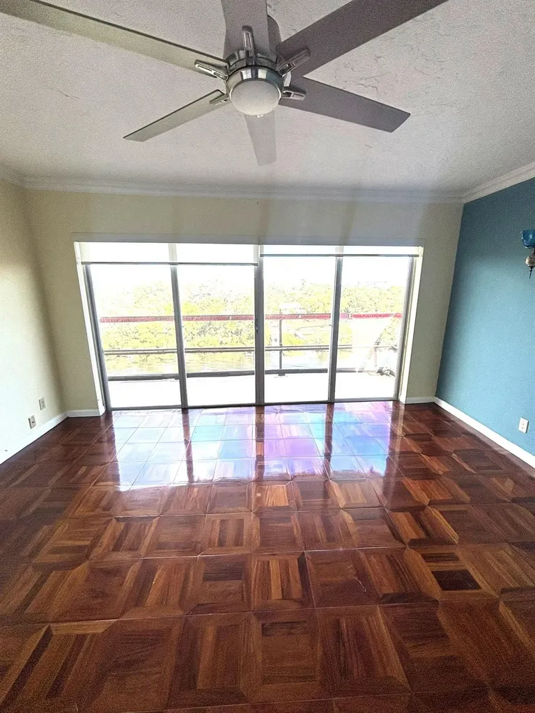 1537 E Hillsboro Boulevard Deerfield Beach FL 33441