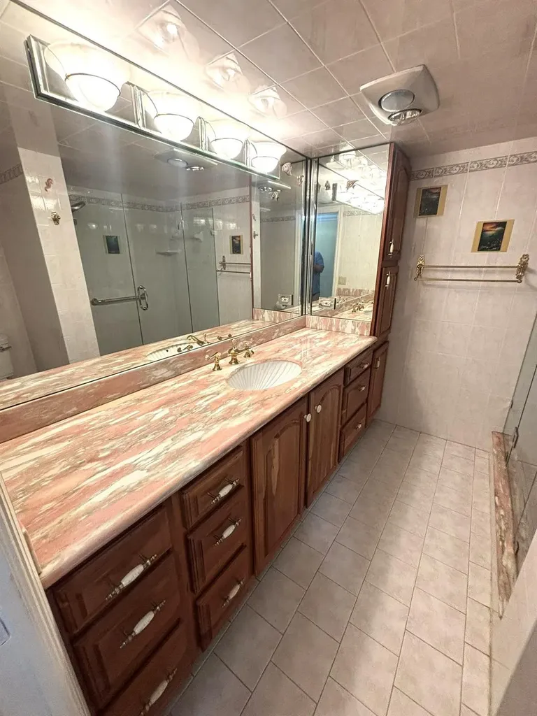 1537 E Hillsboro Boulevard Deerfield Beach FL 33441