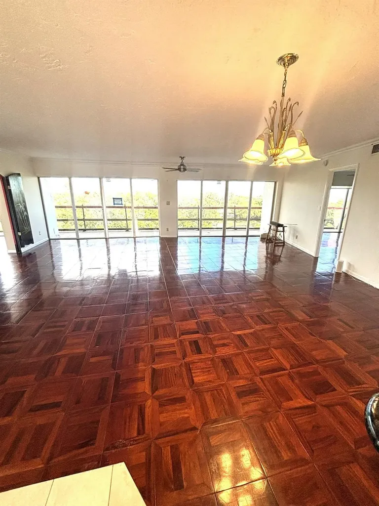 1537 E Hillsboro Boulevard Deerfield Beach FL 33441