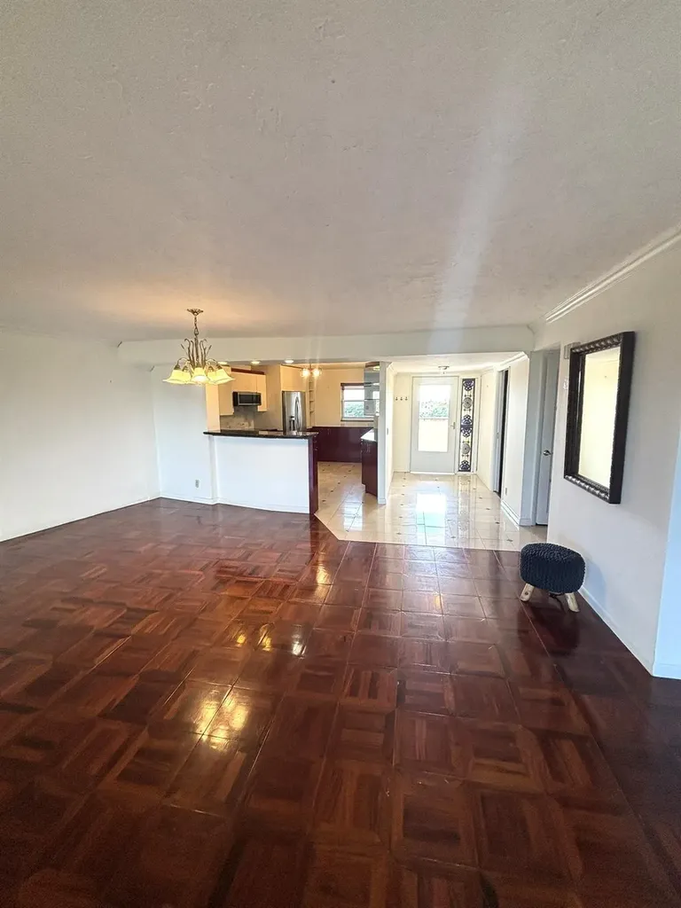 1537 E Hillsboro Boulevard Deerfield Beach FL 33441