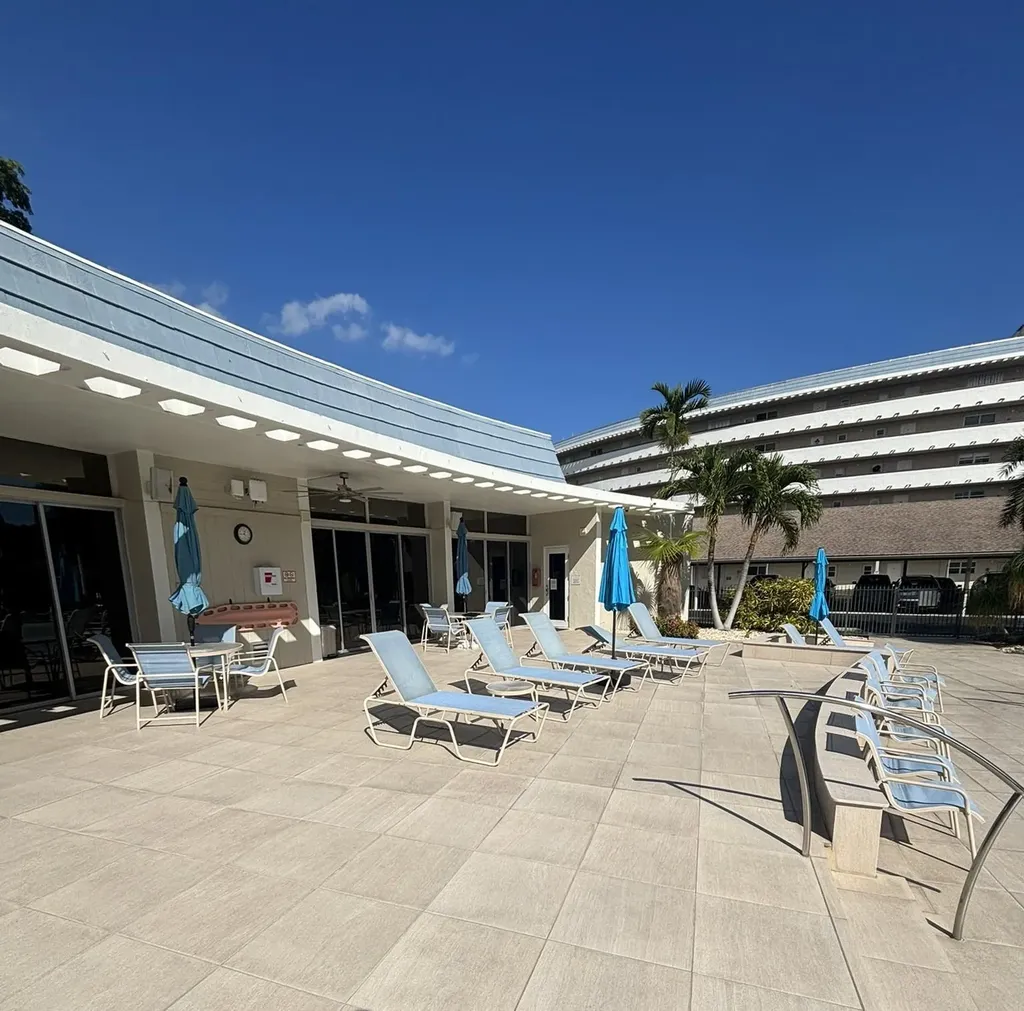 1537 E Hillsboro Boulevard Deerfield Beach FL 33441