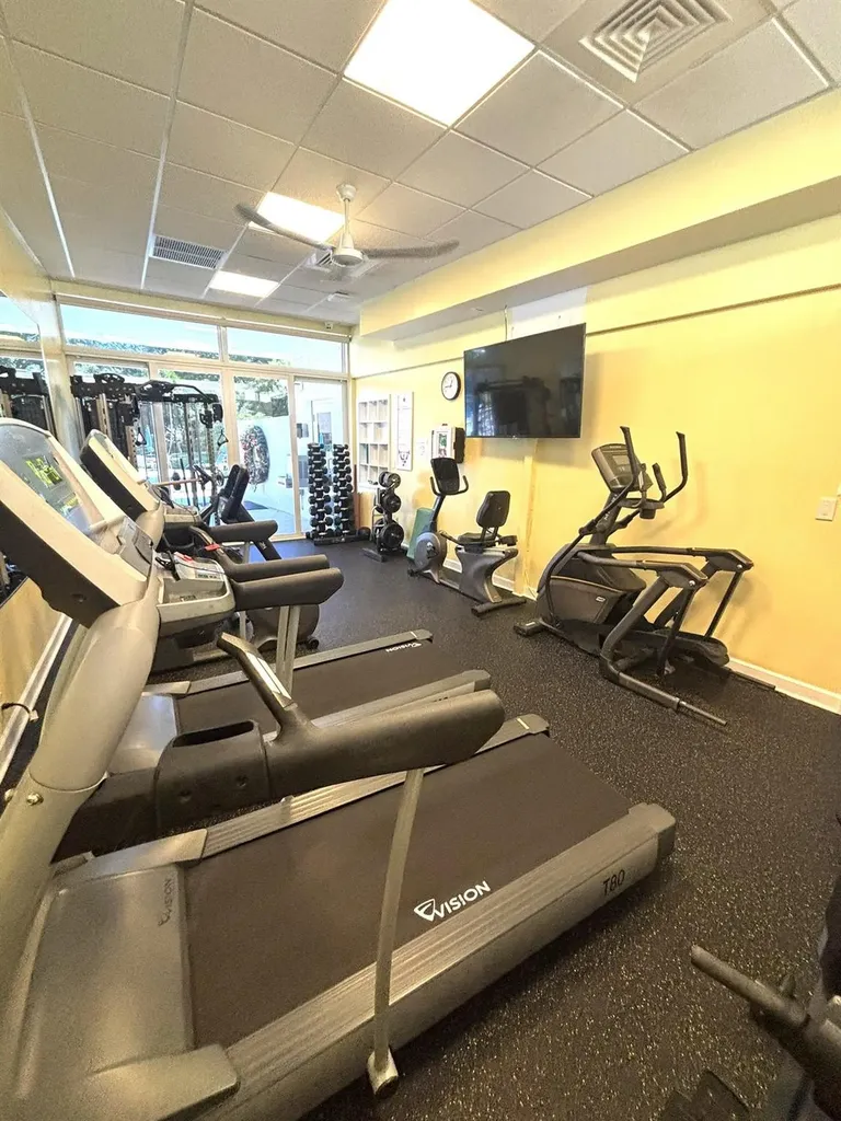 1537 E Hillsboro Boulevard Deerfield Beach FL 33441