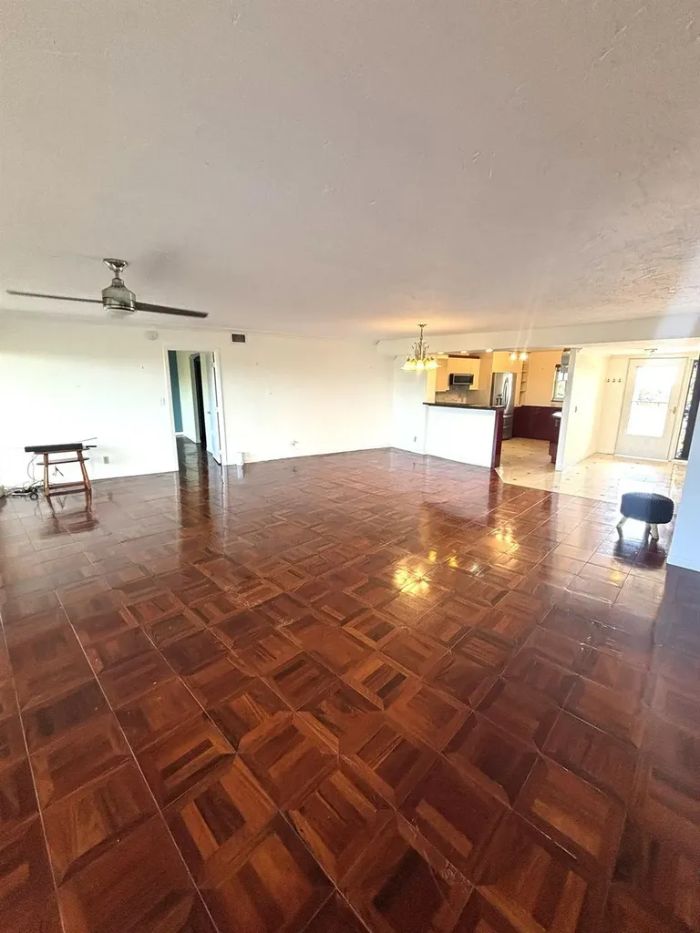 1537 E Hillsboro Boulevard Deerfield Beach FL 33441