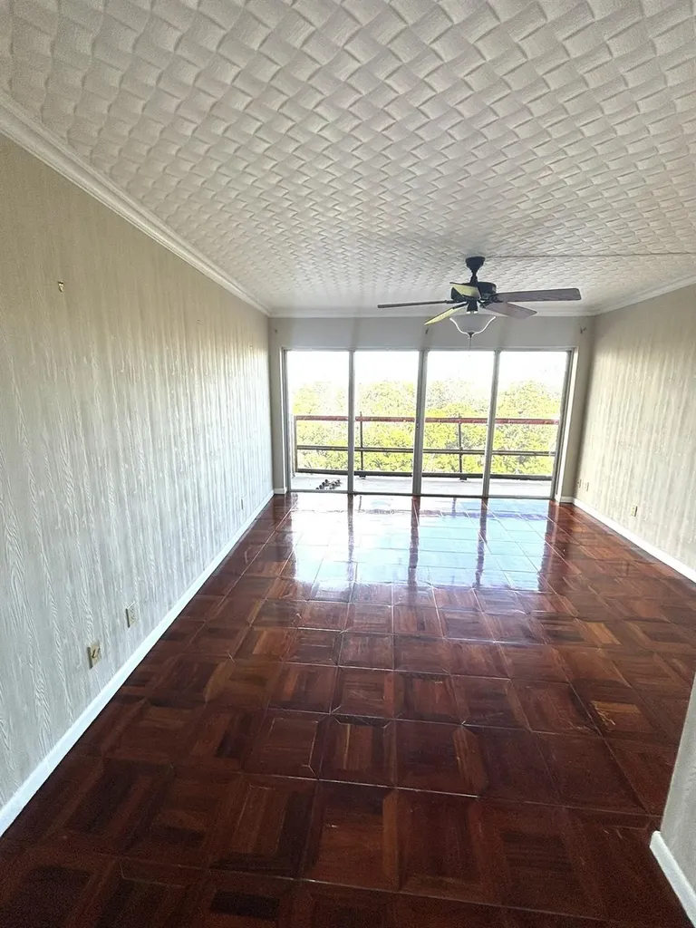 1537 E Hillsboro Boulevard Deerfield Beach FL 33441