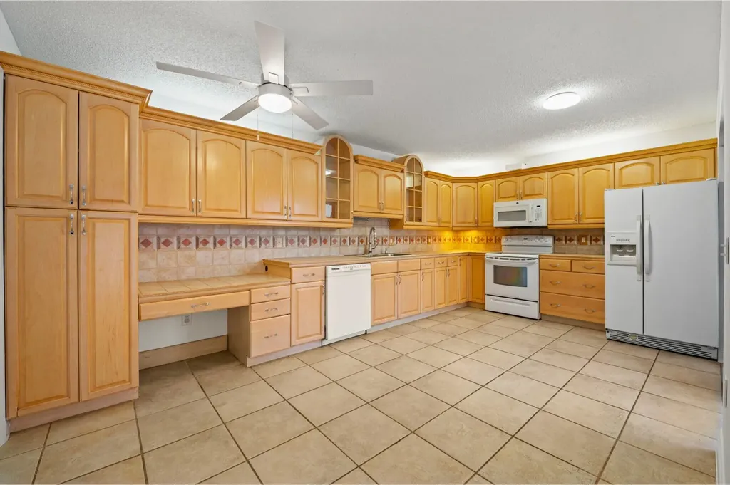 9131 SW 20th Place Davie FL 33324