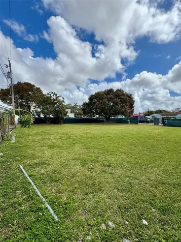4221 SW 11th Street Miami FL 33134