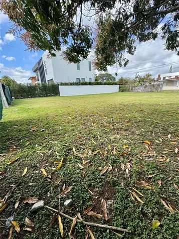 4221 SW 11th Street Miami FL 33134