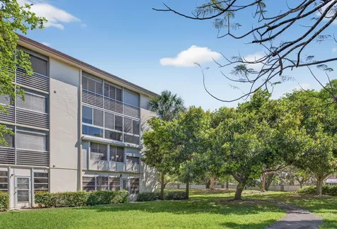 2102 Lucaya Bend Coconut Creek FL 33066