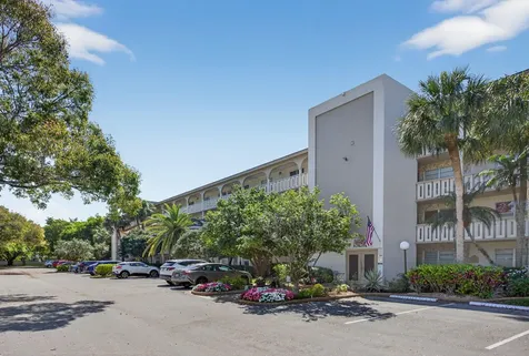 2102 Lucaya Bend Coconut Creek FL 33066