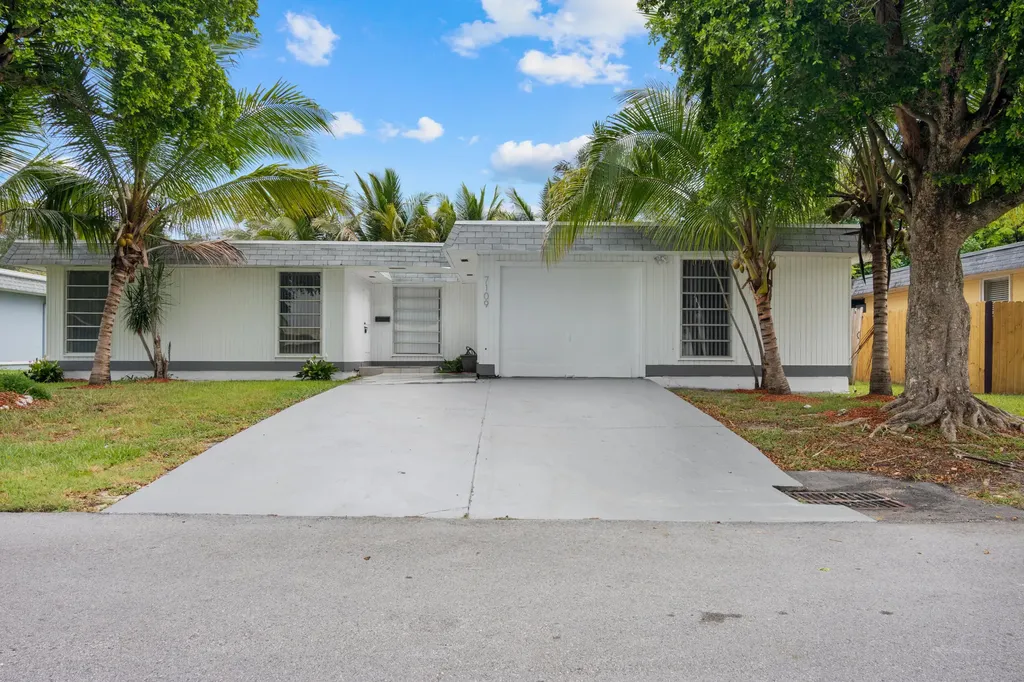 7109 NW 68th Street Tamarac FL 33321