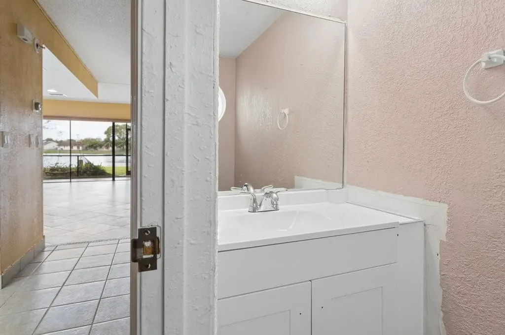 4759 NW 90th Avenue Sunrise FL 33351
