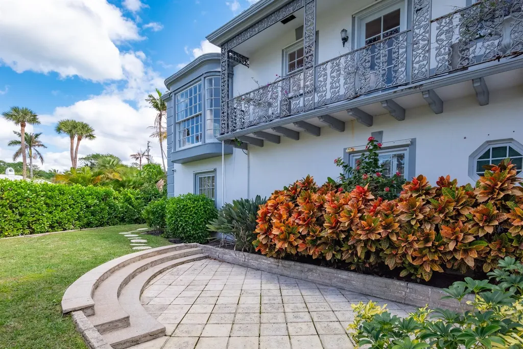 361 Crescent Drive Palm Beach FL 33480