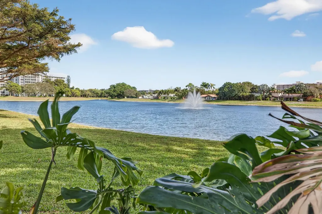 3200 N Course Lane Pompano Beach FL 33069