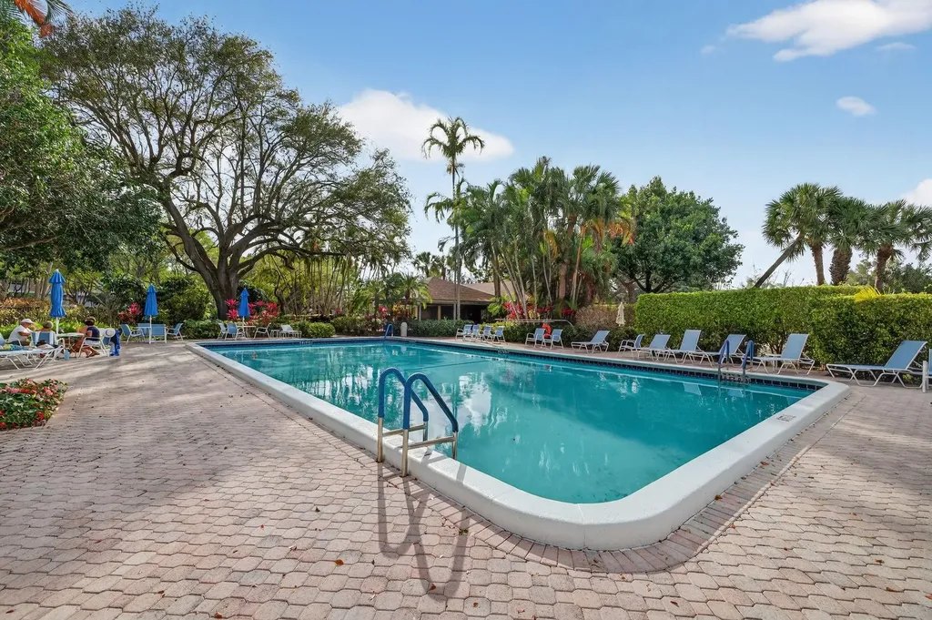 3200 N Course Lane Pompano Beach FL 33069