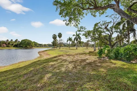3200 N Course Lane Pompano Beach FL 33069
