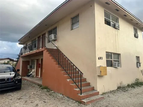 693 SW 5th Street Belle Glade FL 33430