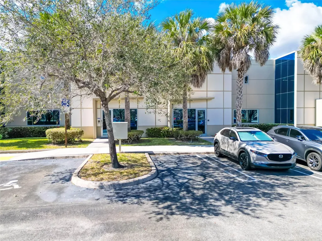 3902-3904 NW 126 Avenue Coral Springs FL 33065