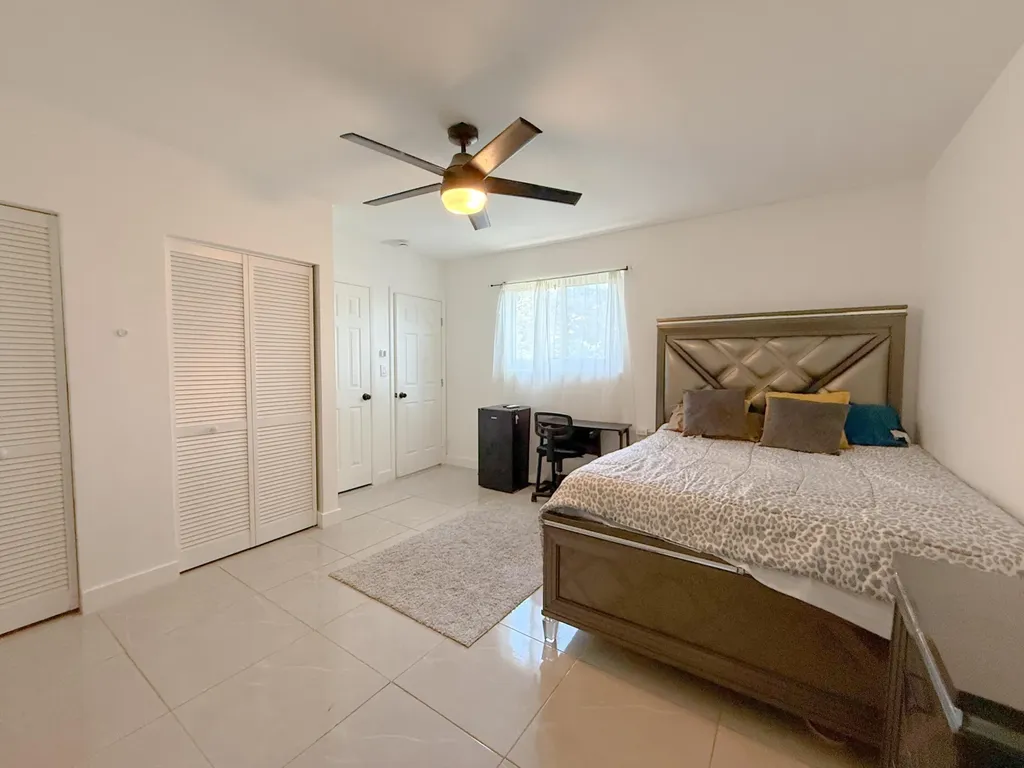 2823 Polk Street Hollywood FL 33020