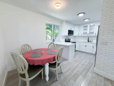 2823 Polk Street Hollywood FL 33020