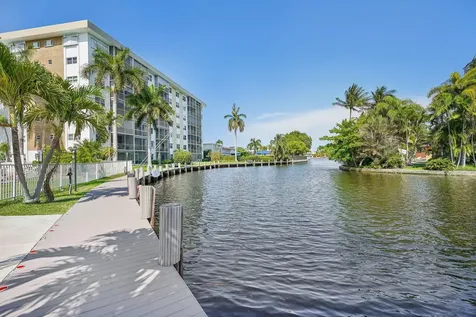 3040 NE 16th Avenue Oakland Park FL 33334