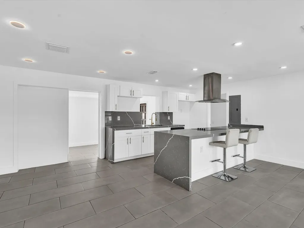5710 SW 54th Court Davie FL 33314