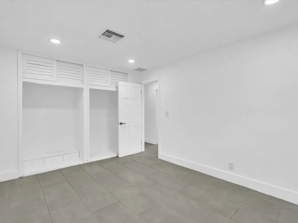5710 SW 54th Court Davie FL 33314