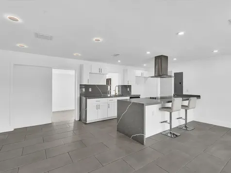 5710 SW 54th Court Davie FL 33314