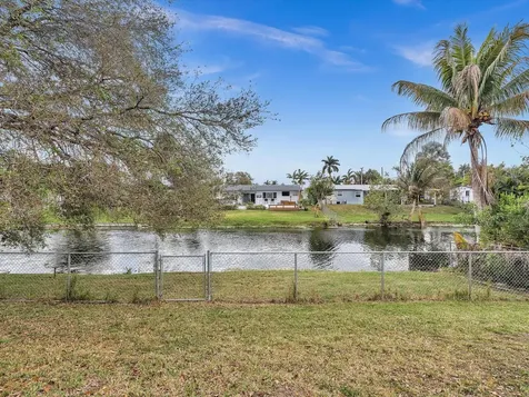 5710 SW 54th Court Davie FL 33314