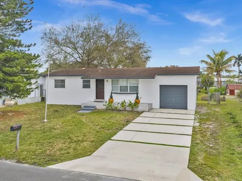 5710 SW 54th Court Davie FL 33314