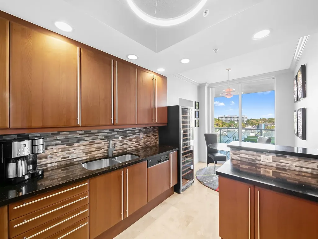 411 N New River Drive Fort Lauderdale FL 33301