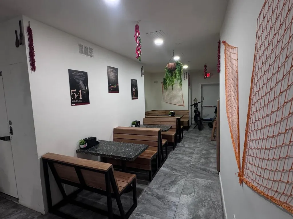 228 NE 1st Avenue Miami FL 33132