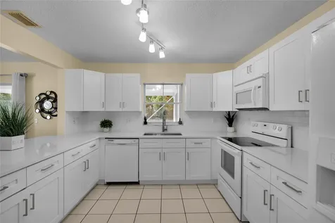 5227 NW 96th Avenue Sunrise FL 33351