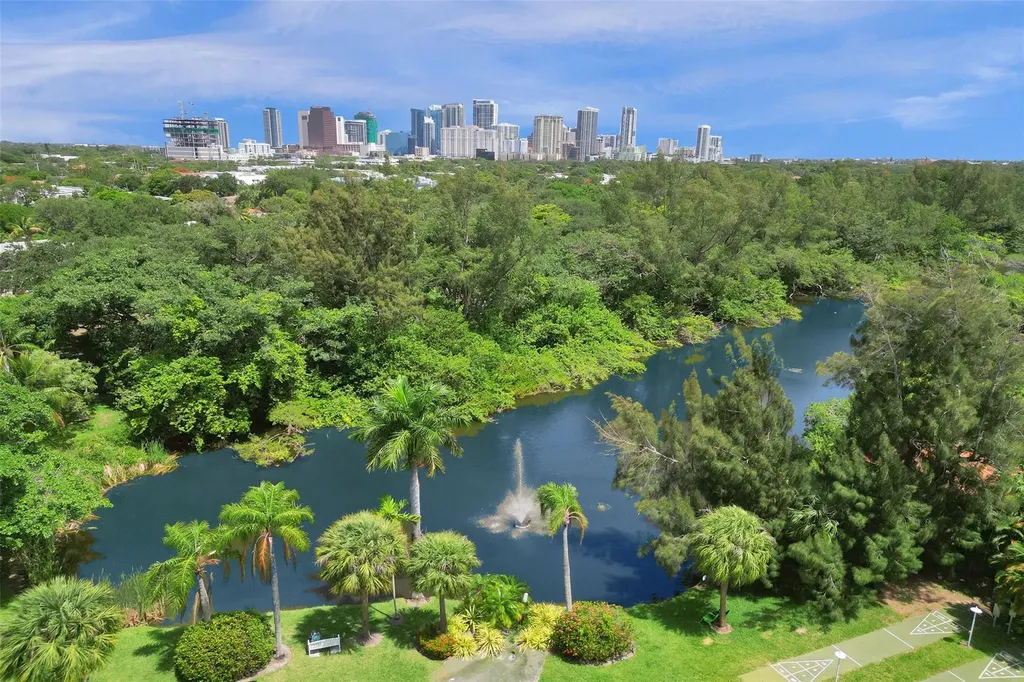 1055 SE 15th Street Fort Lauderdale FL 33316