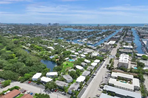 1055 SE 15th Street Fort Lauderdale FL 33316