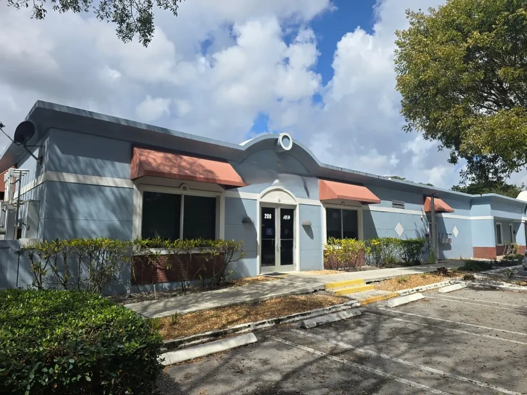 201 SW 84th Avenue Plantation FL 33324