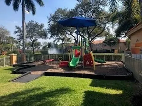 4965 Leeward Lane Dania Beach FL 33312