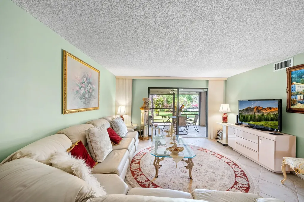 5306 Cedar Lake Drive Boynton Beach FL 33437