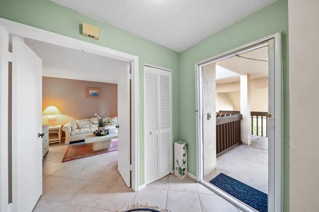 5306 Cedar Lake Drive Boynton Beach FL 33437